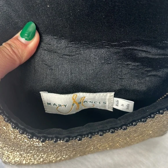 Mary Frances Purse - Picture 4 of 6